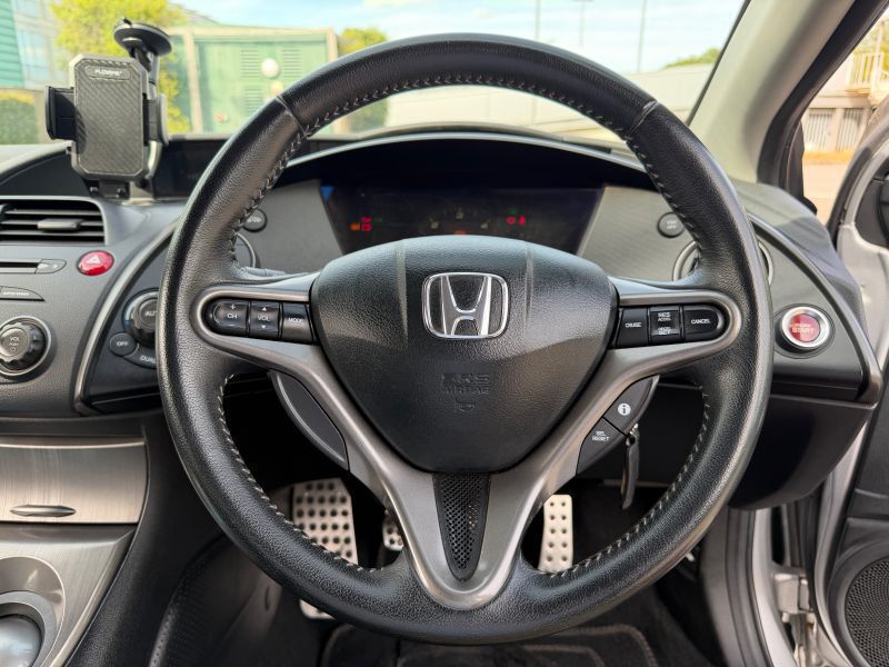 Win this Honda Civic 2010 image 3