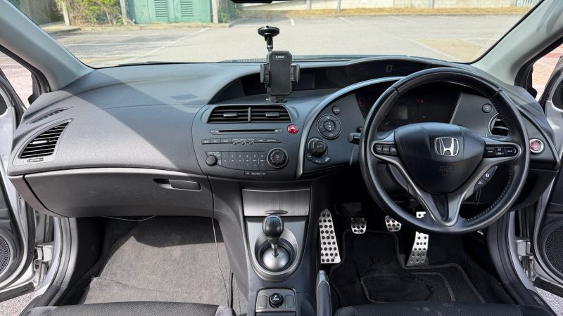 Win this Honda Civic 2010 image 7