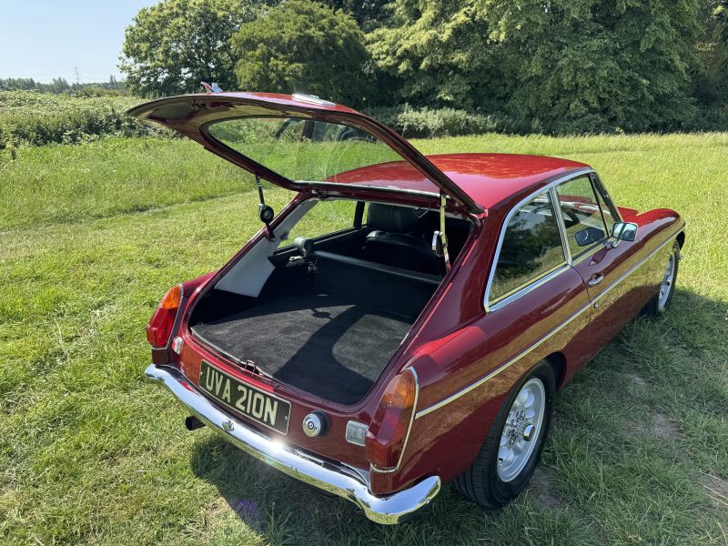 Win this 1974 Factory MGB GT V8 or £20k Cash image 4