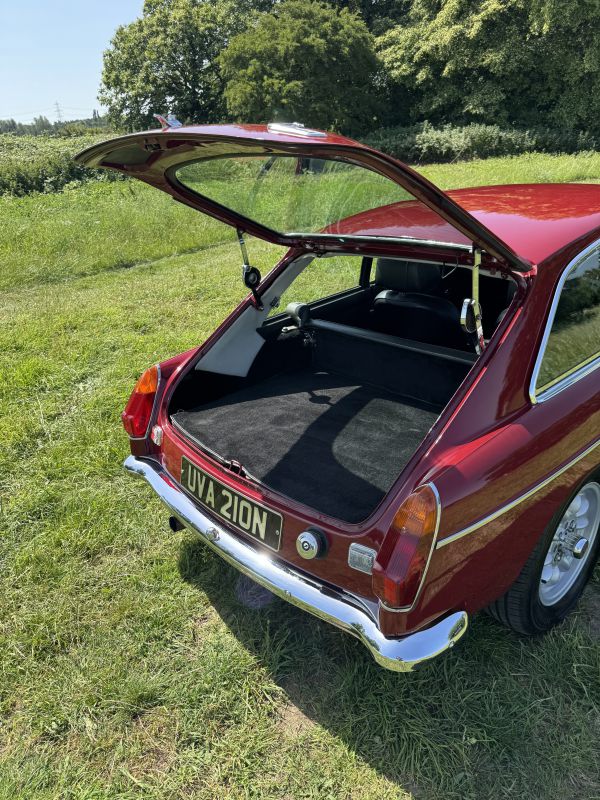 Win this 1974 Factory MGB GT V8 or £20k Cash image 5
