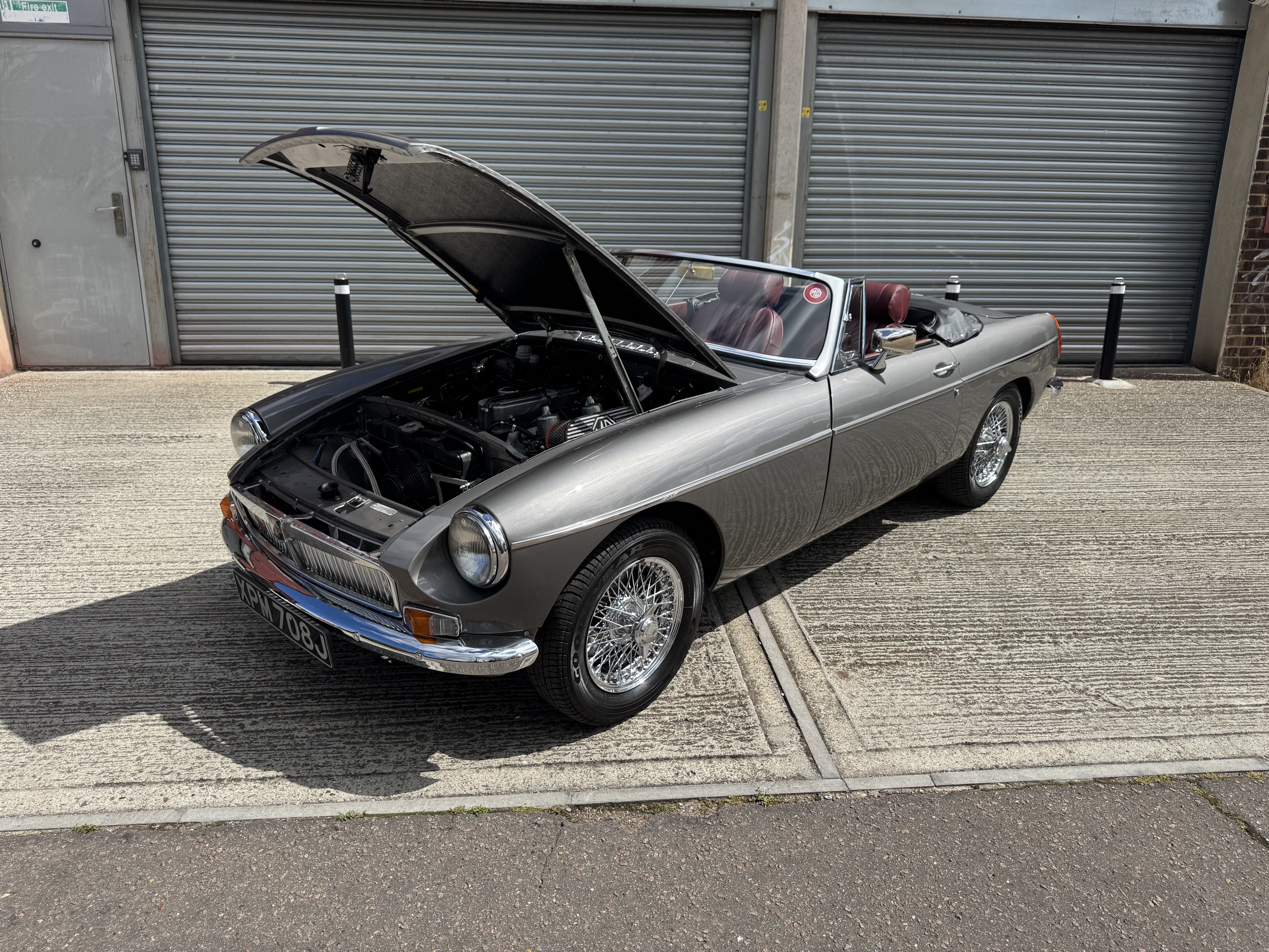 Win This Beautifully Presented 1970 MGB Roadster image 3