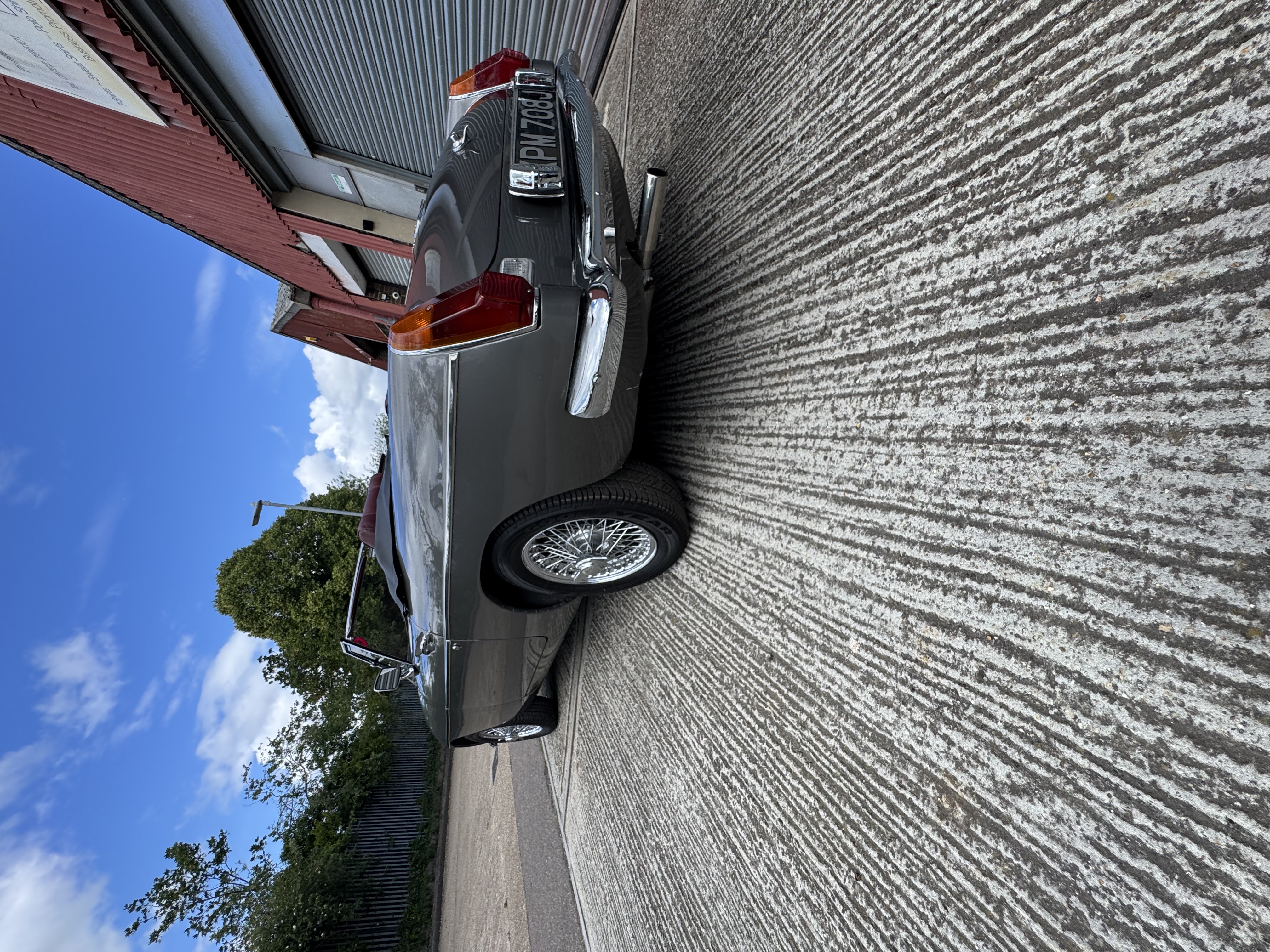 Win This Beautifully Presented 1970 MGB Roadster image 6
