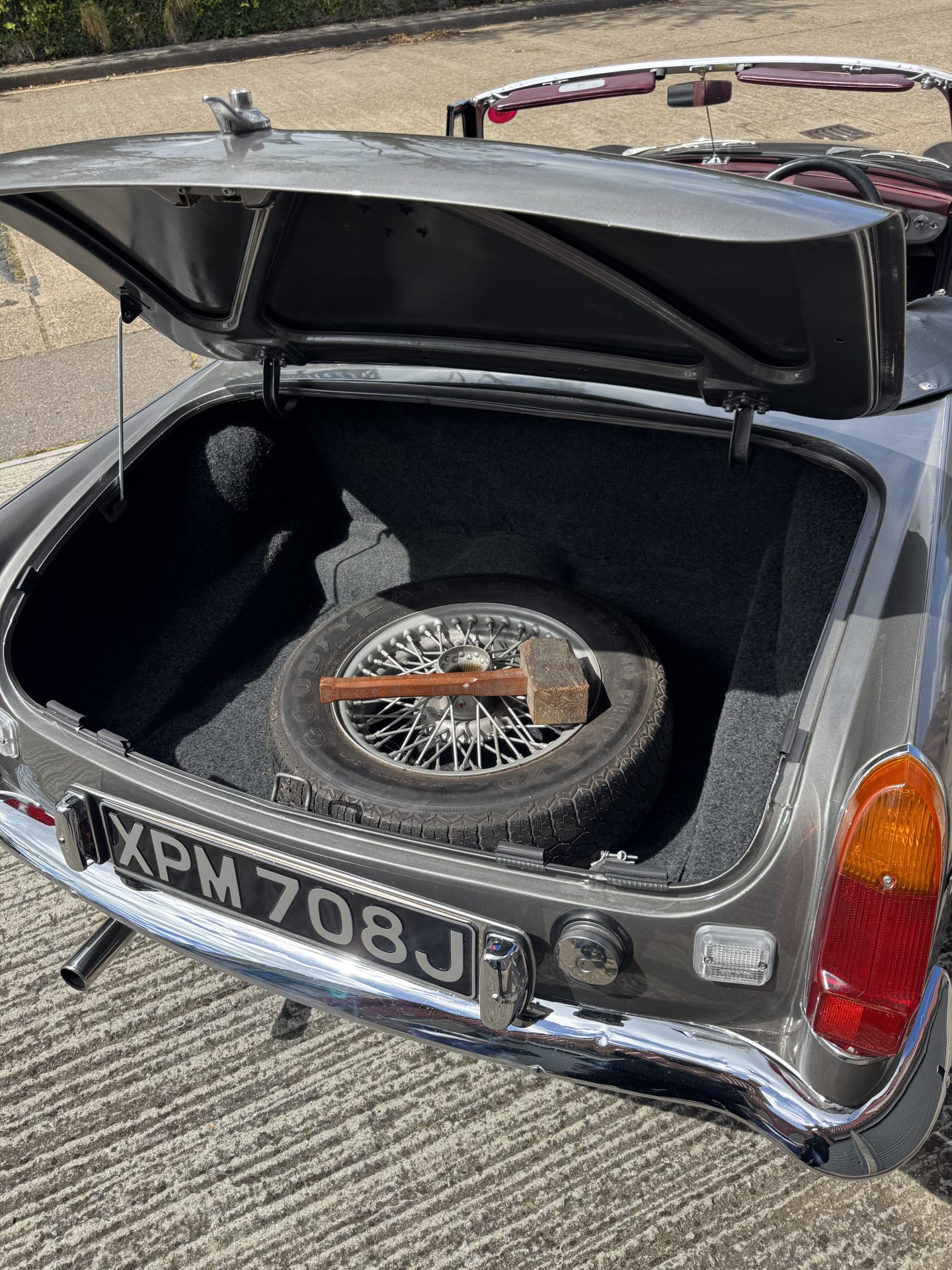 1970 MGB Roadster image 4