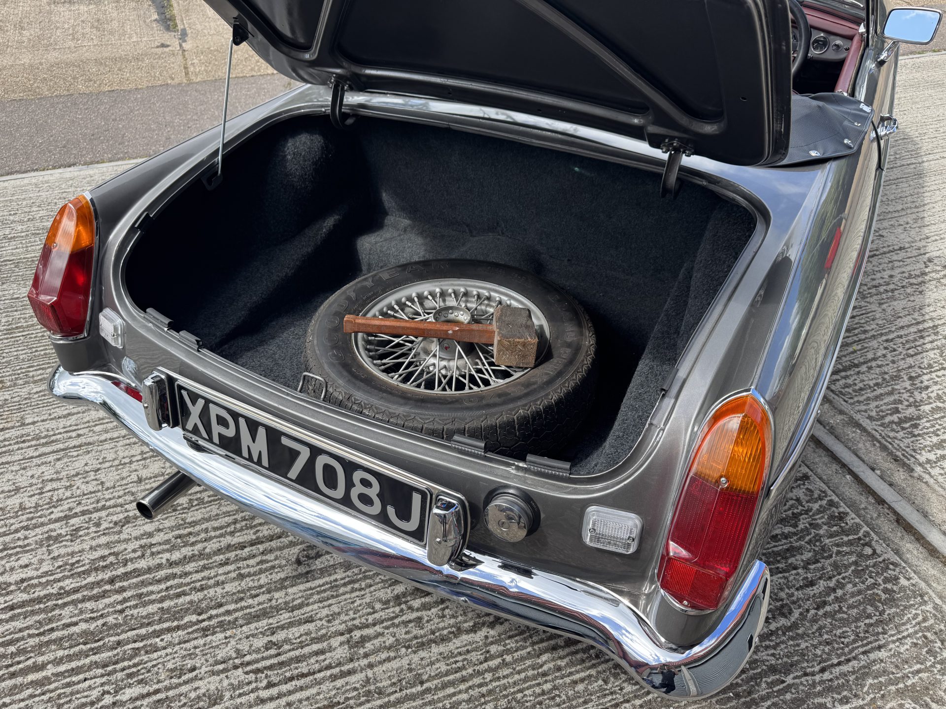 1970 MGB Roadster image 10