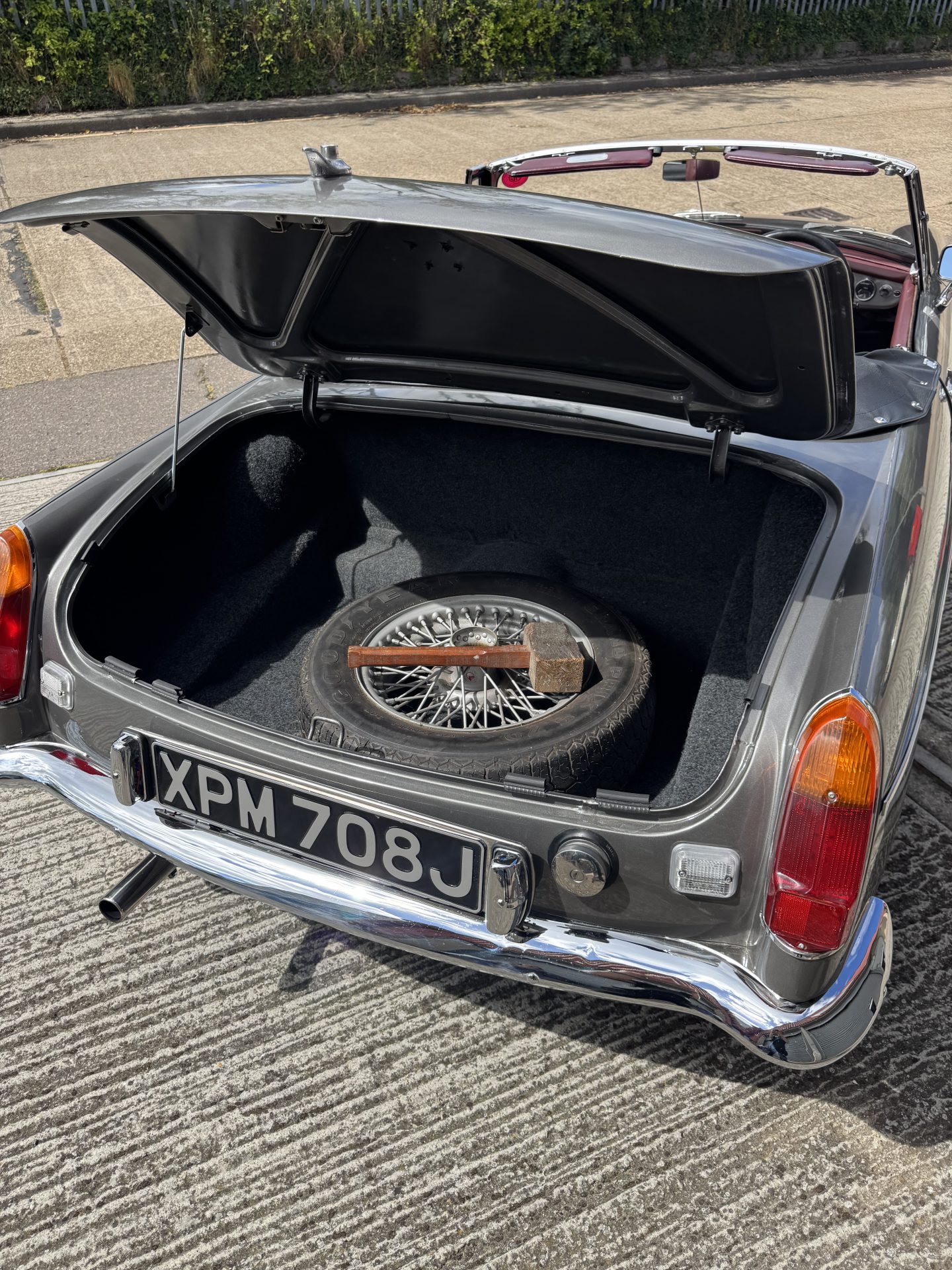 1970 MGB Roadster image 14