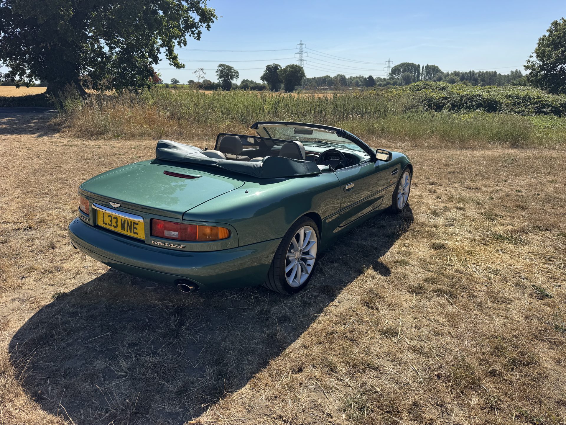 2001 Aston Martin DB7 Vantage Volante V12  image 4